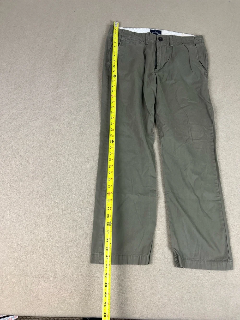 2013 American Eagle Original Straight Khaki Pants. Green. Mens Sz 33x30